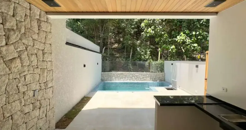 Casa com 3 dormitórios à venda, 151 m² por R$ 1.150.000 - Chácara Jaguari (Fazendinha) - Santana de Parnaíba/SP