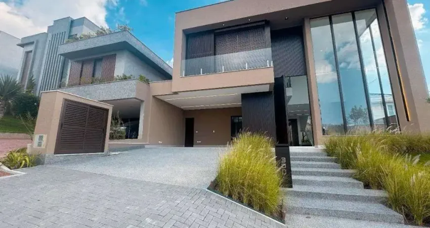 Casa com 4 Quartos - Alphaville - Santana de Parnaíba/SP