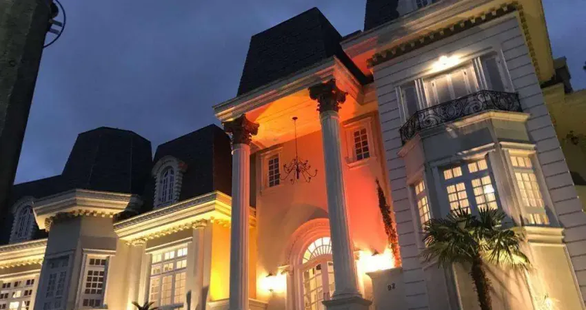 Casa à venda em santana de parnaíba, residencial três (tamboré), com 6 suítes, com 1718 m²