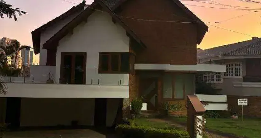 Casa para alugar em barueri, alphaville, com 4 quartos, com 600 m², alphaville residencial um