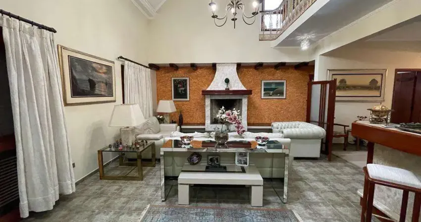 Casa à venda em santana de parnaíba, morada dos pinheiros (aldeia da serra), com 4 quartos