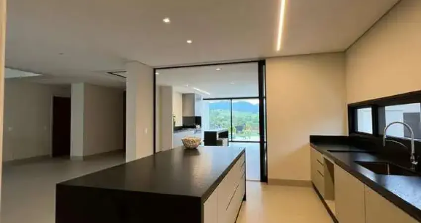 Casa à venda em São João da Boa Vista, Riviera de São João, com 4 suítes, com 483 m²