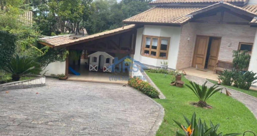 Sobrado com 4 dormitórios à venda, 376 m² por R$ 2.100.000,00 - Altos de São Fernando - Jandira/SP