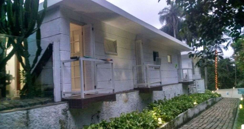 Casa com 4 dormitórios à venda, 554 m² por R$ 2.500.000,00 - Vila Santo Antônio - Cotia/SP