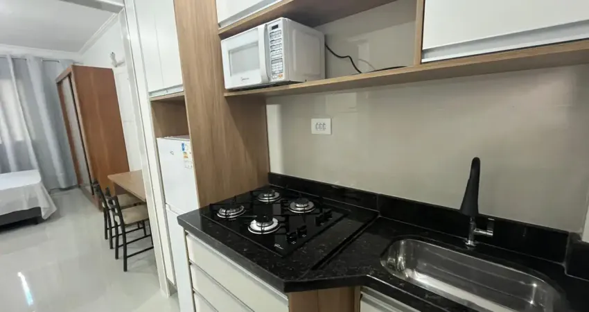 Estúdio impecável no gonzaga, mobiliado, perto da praia e com vista parcial