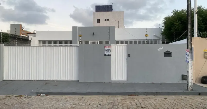 Casa com 3 quartos à venda na Rua Praia de Alagamar, 2213, Ponta Negra, Natal
