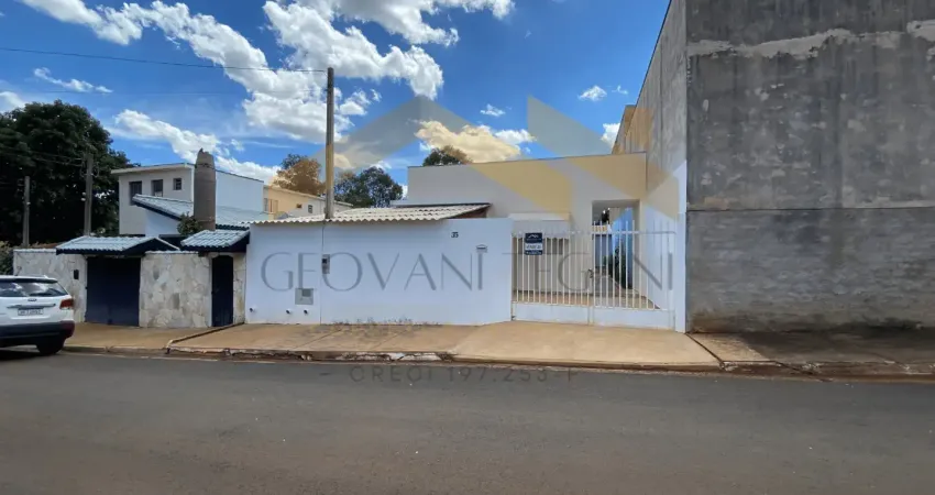 Casa no centro em arandu,sp | 2 quartos | varanda coberta | recém reformada