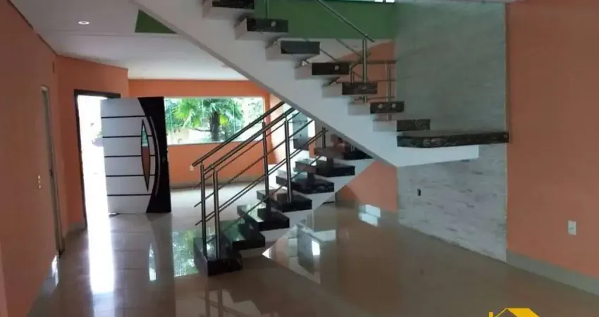 Belo sobrado com 3 dormitórios 2 suítes piscina - golden park