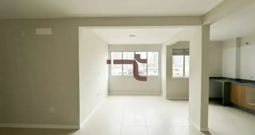 Apartamento à venda no kobrasol | 2 quartos, reformado, 68 m², 1 vaga