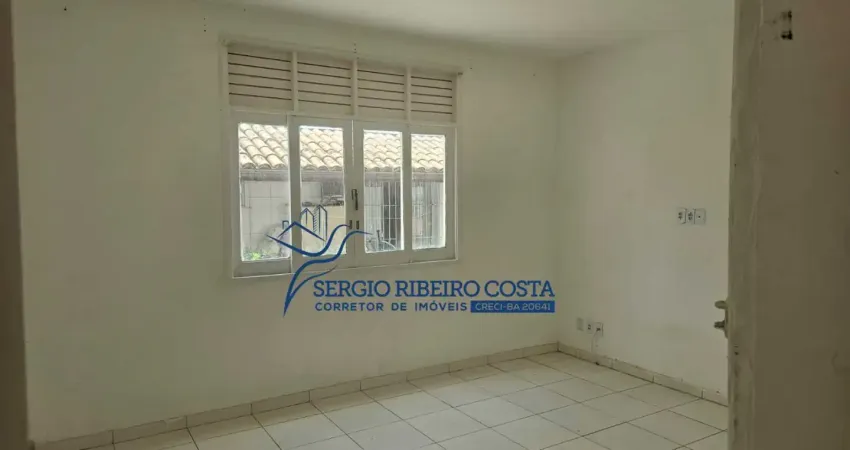 More na barra em um apartamento arejado, próximo ao porto da barra e ao comércio local