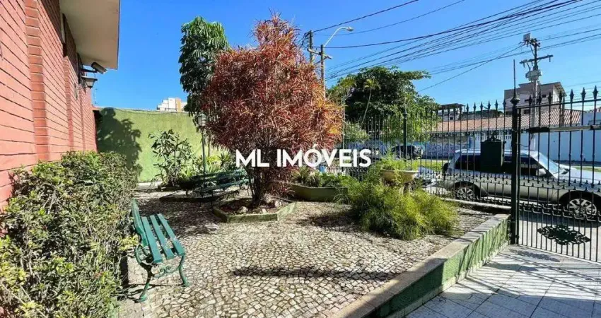 Casa com 5 quartos à venda no Imbetiba, Macaé