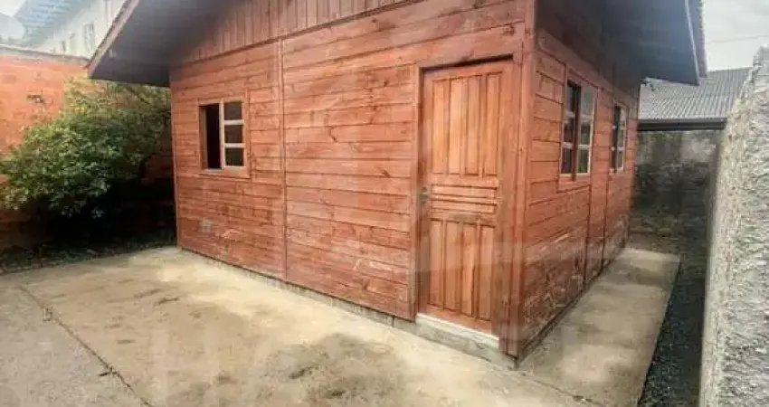 Casa com 1 quarto para alugar na Rua Amauri de Souza, 250, São João, Itajaí