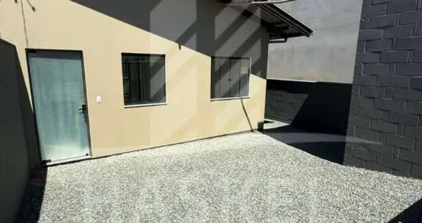 Casa com 2 quartos para alugar na Rua Braulino Bento Cypriano, 252, Paciência, Itajaí