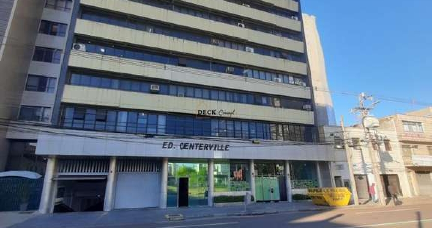 Sala Comercial totalmente reformada no Centro em Curitiba, toda mobiliada, imóvel perfeito para investimento ou para uso próprio para o seu negócio.
