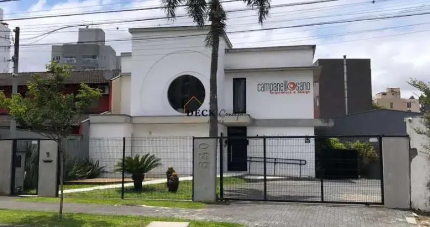 Espaço Comercial pe-direito duplo, e estudo para abertura de porta ou vitrine na fachada frontal e Jardim Privado  - Juvevê, Curitiba R$ 6.500,00