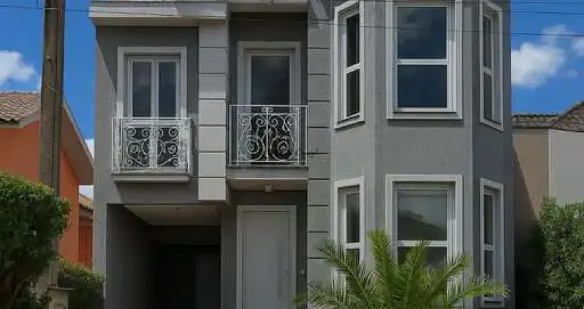 Triplex no bairro abranches em condomínio fechado com 436m², 5 quartos, 6 vagas de garagem e amplo quintal em curitiba, abranches - pr