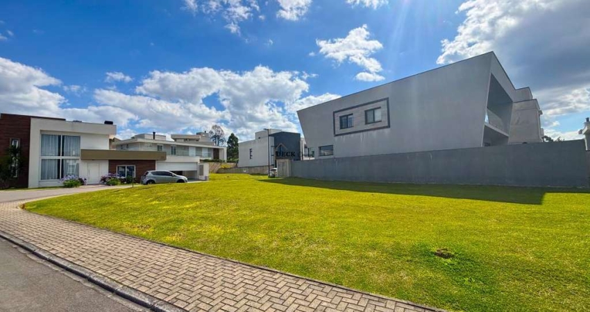 Terreno no bairro São Braz em condomínio fechado com 468m², terreno plano pronto para construir - São Braz - Curitiba - PR
