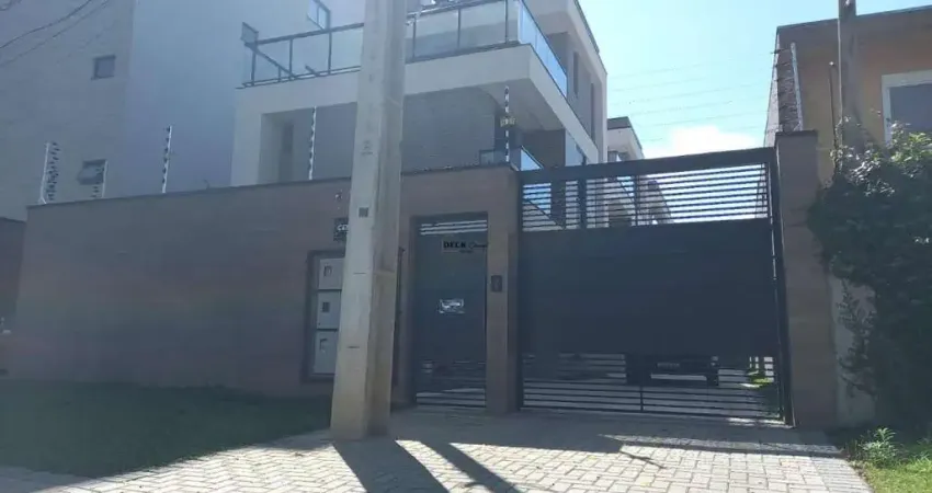 Sobrado triplex novo à venda, em condomínio fechado no bacacheri ao lado do parque