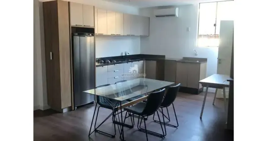 Kitnet mobiliada para locação anual em balneário camboriú, no bairro ariribá.