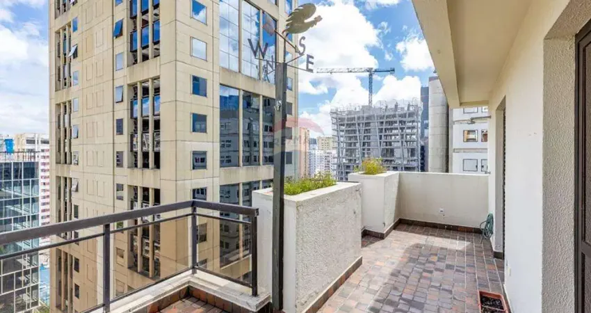 Linda cobertura Duplex à venda na Rua Iara - Itaim Bibi - 90m2 - reformada - 1 vaga de garagem