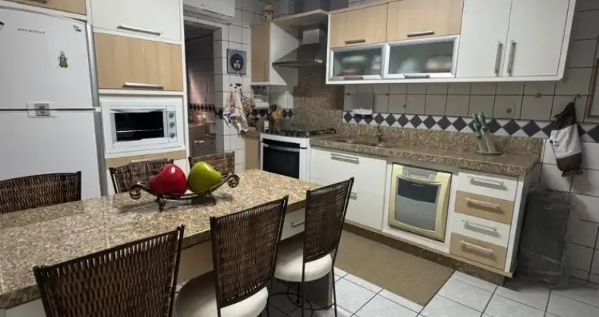 Apartamento com 3 quartos à venda na Rua 264, Meia Praia, Itapema