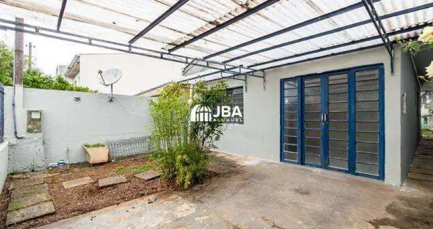 Casa com 2 quartos para alugar na Rua Antônio Boza, 298, Sítio Cercado, Curitiba