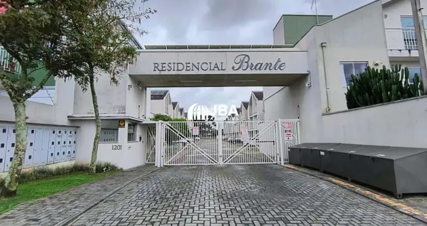 Casa em condomínio fechado com 3 quartos para alugar na Rua Simão Brante, 1201, Uberaba, Curitiba