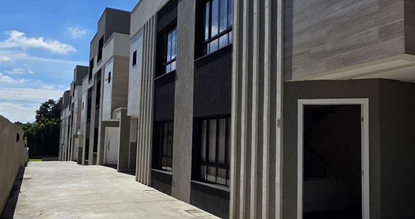 Sobrado em Condominio | 3 Dorm | 2 vagas | 102m² priv | Pilarzinho/PR