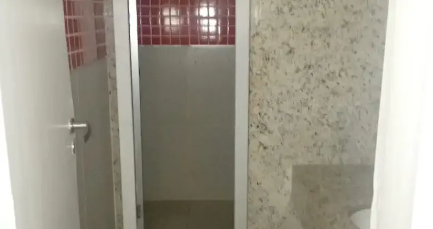 Alugo loja em comercial na avenida dos holandeses bem localizado