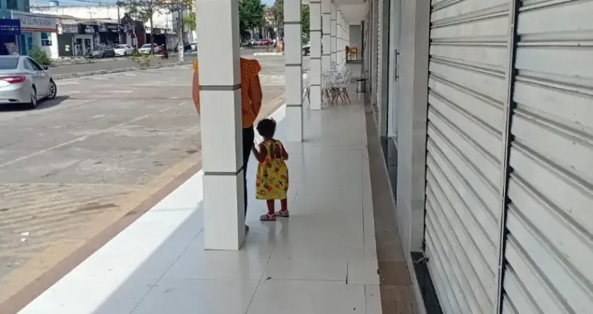 Alugo ponto em comercial bem localizado no cohatrac na principal bom e barato