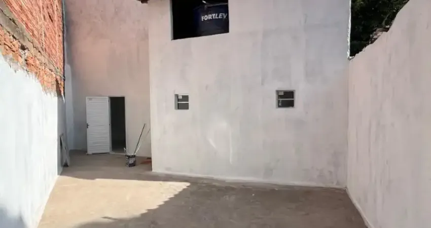 Alugo galpão no sao cristovao com 350m2 em avenida principal