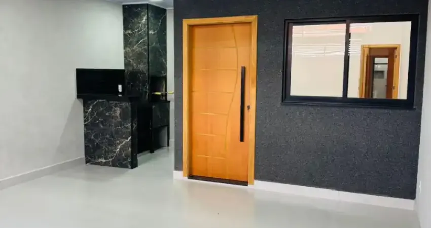 Imóvel novo e moderno, com três quartos, sendo uma suíte e uma área de lazer super aconchegante para você e sua família!