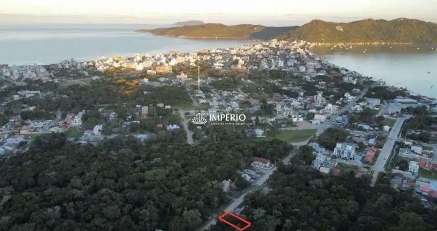 Terreno à venda na Rua Açucena, 757, Morrinhos, Bombinhas