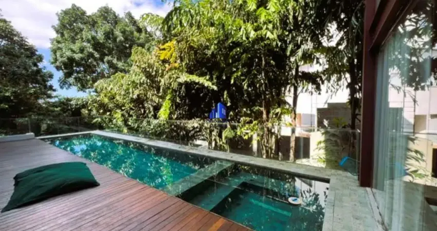 Casa à venda alphaville i salvador r$ 8.000.000,00, maravilhosa, piscina área gourmet integrada, sala ampla com vista mata, 4 suítes, closet