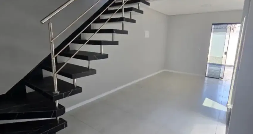 Casa em Penha com 1 suíte com closet + 2 dormitórios com 118m² privativos