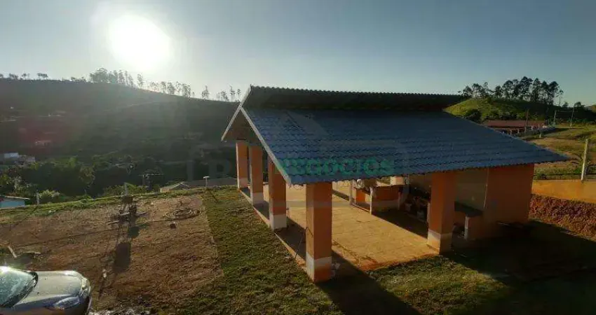 Granja para venda em juiz de fora, santa cruz, 1 banheiro, 1 vaga