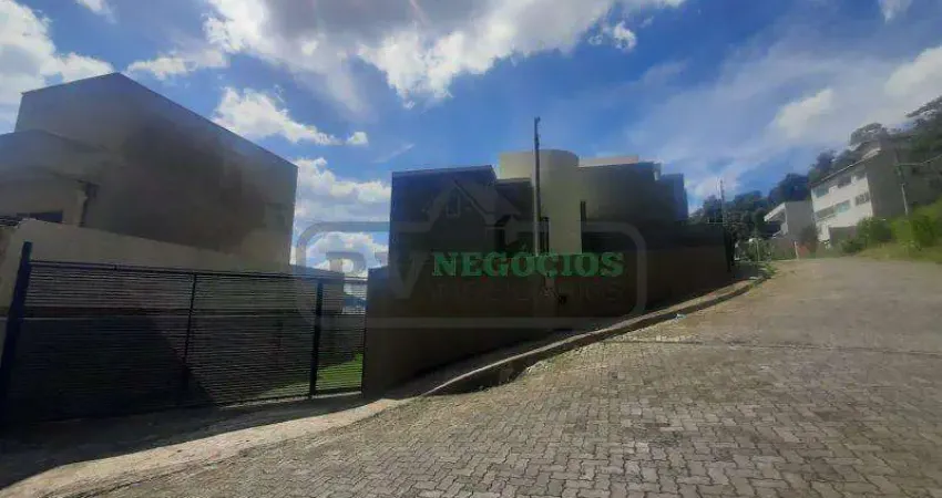 Casa para venda em juiz de fora, lourdes, 3 dormitórios, 1 suíte, 2 banheiros, 3 vagas