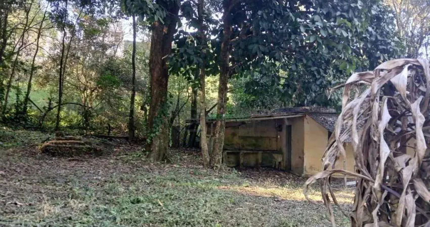 Terreno à venda no Previdenciários, Juiz de Fora 