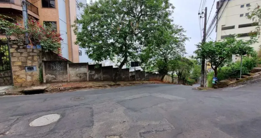 Terreno à venda no Granbery, Juiz de Fora