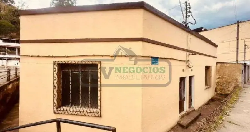 Casa para locação em juiz de fora, vitorino braga, 2 dormitórios, 1 banheiro