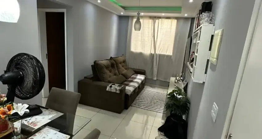 Apartamenro de 2 quartos em condominio com esteutira completa