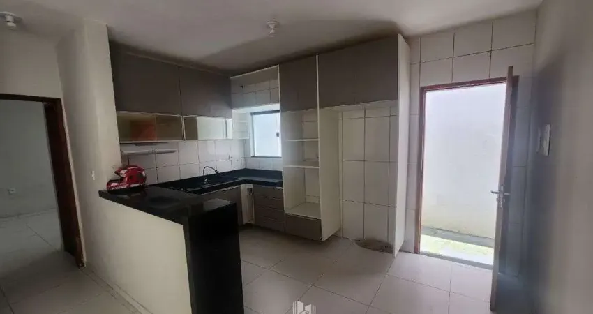 Casa a Venda em Região do Cohatrac - Cond. Apia II - 3 quartos - Nascente