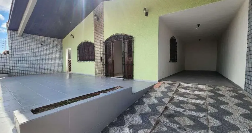 Aluga-se Excelente Casa em Cohajap - 4 suítes - Cozinha Americana - Ventilada
