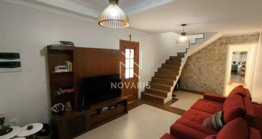 Sobrado reformado à venda no jardim cupecê -  3 dormitórios, 1 suíte, 2 vagas.