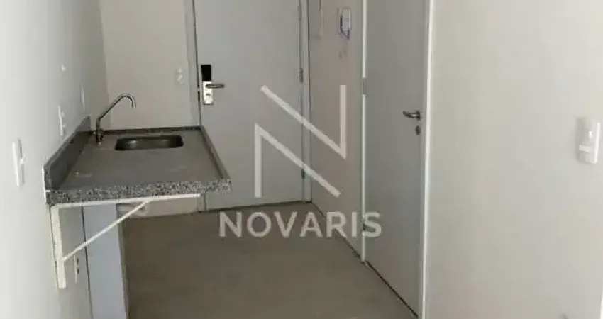 Studio novíssimo pronto para ser decorado de acordo com seu estilo