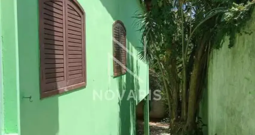 Casa térrea terreno com 300m² com 3 dormitórios 2 vagas - Parque Maria Helena