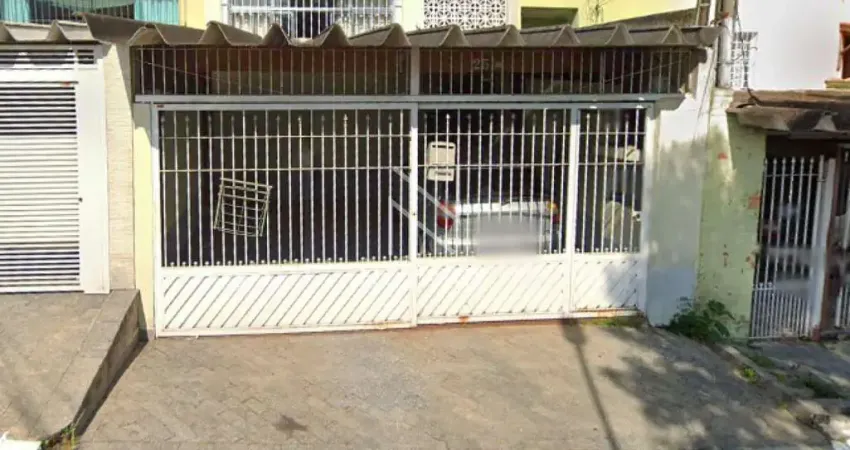 Sobrado em interlagos com 3 dormitórios, sendo 1 suíte e 2 vagas cobertas.