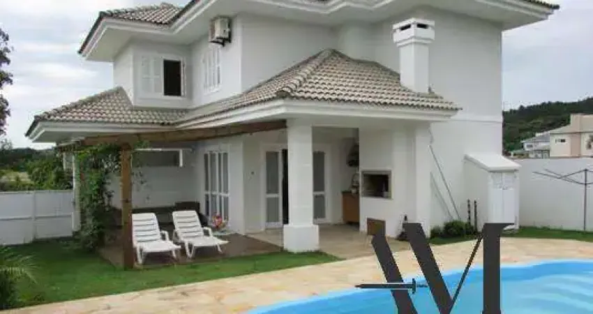 Belíssima casa em condomínio fechado de alto padrão no norte