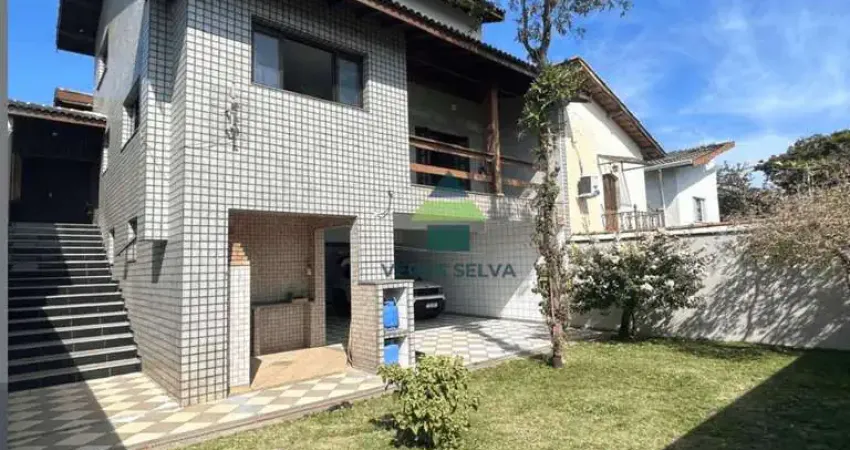 Casa com 4 quartos para alugar na Rua Adolfo André, 35, Centro, Atibaia