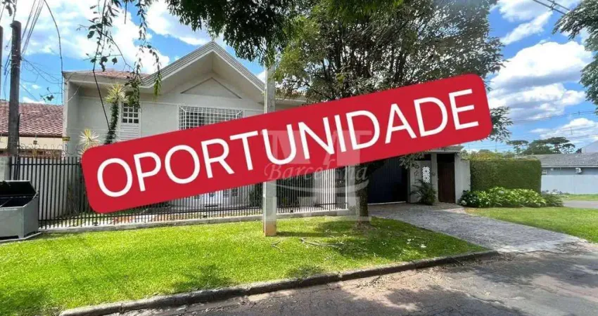 CASA RESIDENCIAL/COMERCIAL DE ESQUINA. TERRENO COM 800M². MUITO BEM CONSTRUÍDA. SEMINÁRIO/SANTA QUITÉRIA. VALOR EM DÓLAR (USD 460.300,00).